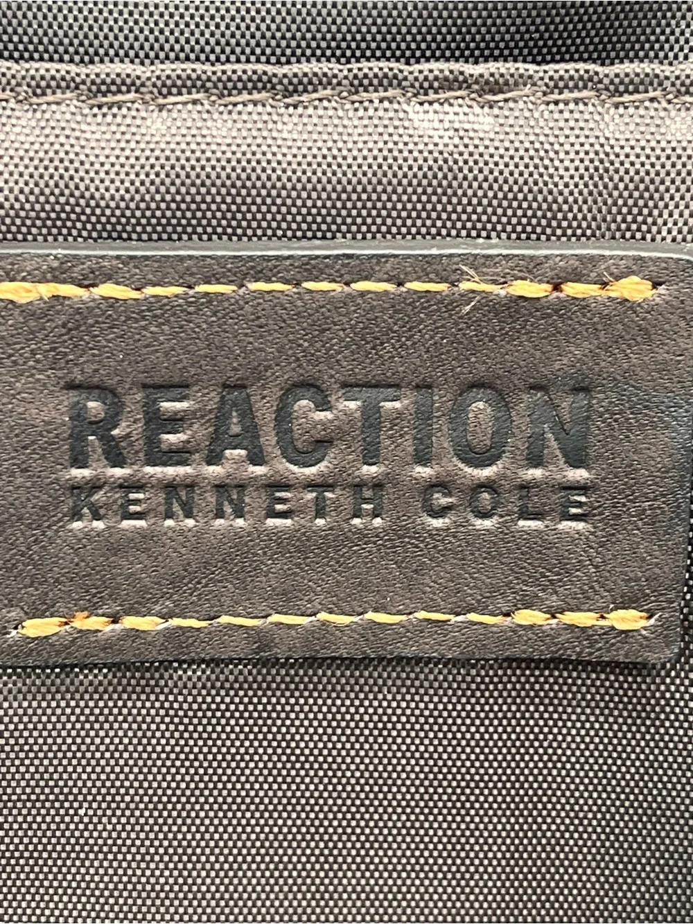 Kenneth Cole Reaction Dark Brown Leather Laptop Briefcase 16” W Crossbody